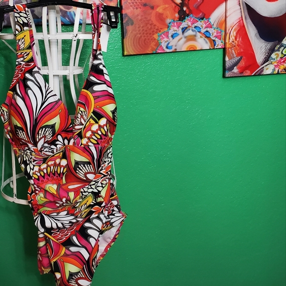 Bikini Bay One Piece Patterned Bathing Suit NWT Sz 18 - Picture 2 of 8